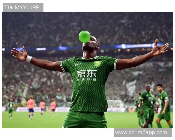 国安前锋法比奥在对阵大连英博比赛中戴帽当选中超第26轮最佳球员 国安前锋法比奥在对阵大连英博比赛中戴帽当选中超第26轮最佳球员