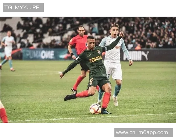 西班牙中场新星切玛20岁被比作罗德里期待未来能追赶其水平 西班牙中场新星切玛20岁被比作罗德里期待未来能追赶其水平