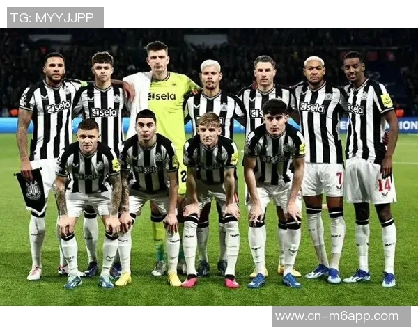 绝平巴黎伊桑与姆巴佩庆祝合影展现兄弟情深与奋斗历程