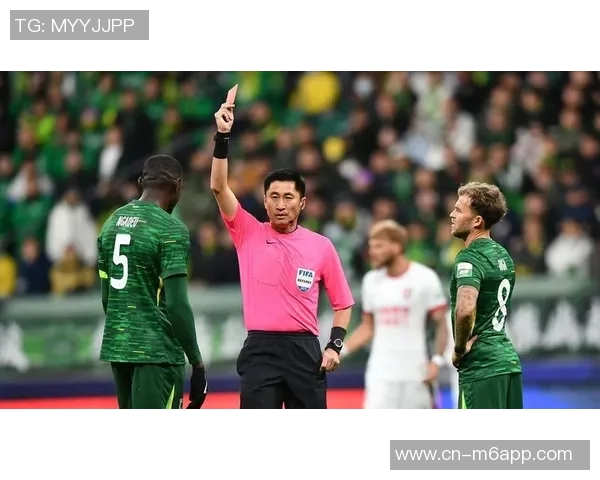 伊拉克主帅对马宁执法表示不满红牌判罚令人惊讶 伊拉克主帅对马宁执法表示不满红牌判罚令人惊讶