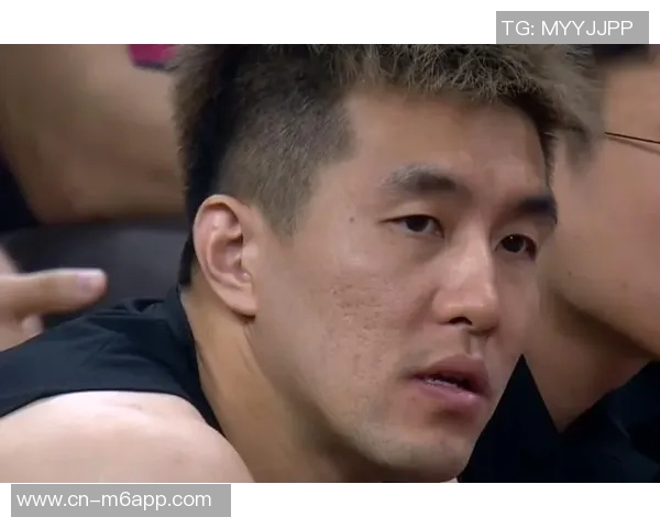 马克西称赞埃奇库姆成熟稳重认为他能掌控比赛节奏不受干扰 马克西称赞埃奇库姆成熟稳重认为他能掌控比赛节奏不受干扰