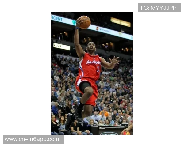 保罗状态下滑14分钟未得分助攻抢断表现平平快攻空篮遭封盖