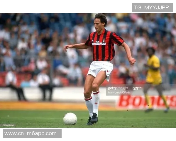 米兰庆祝范巴斯滕61岁生日回顾其辉煌生涯数据与成就 米兰庆祝范巴斯滕61岁生日回顾其辉煌生涯数据与成就